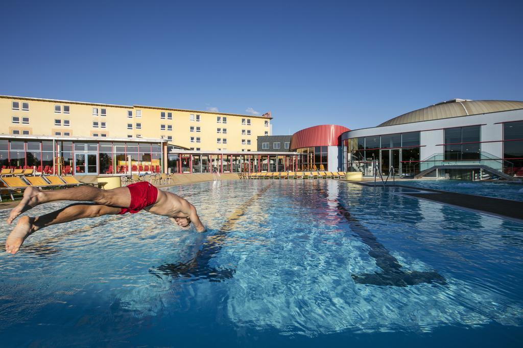 H2O Hotel-Therme-Resort, Fur Familien Mit Kindern Bad Waltersdorf Exterior photo